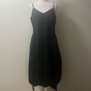 Chic Black Midi Dress with Spaghetti Straps/balloon bottom